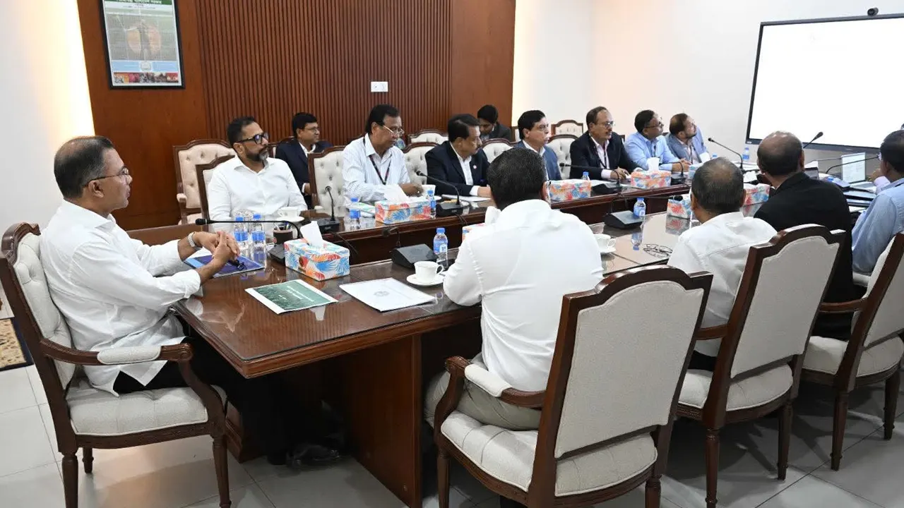 ধানমন্ডি-গুলশান লেক উন্নয়নে প্রধানমন্ত্রীর বৈঠক